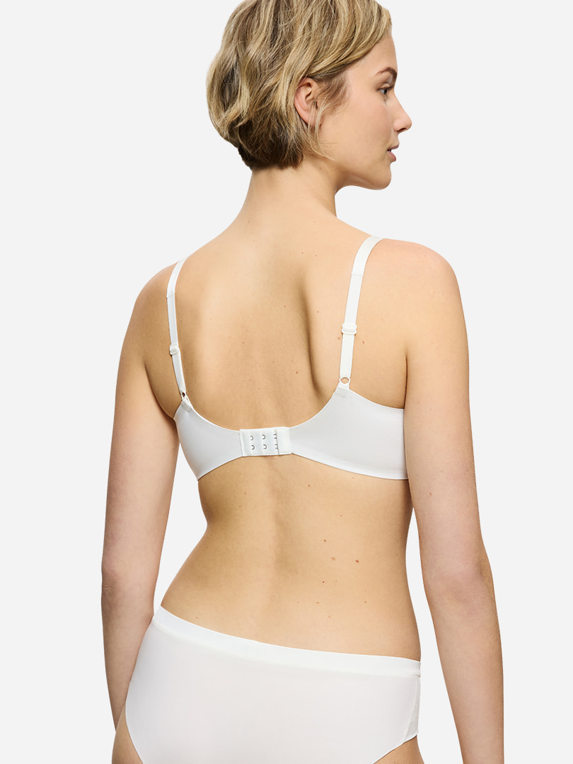 Triumph Body Make-up Soft Touch WP EX – Rückansicht