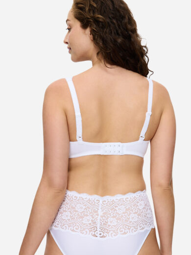 Triumph Amourette WHP – Rückansicht