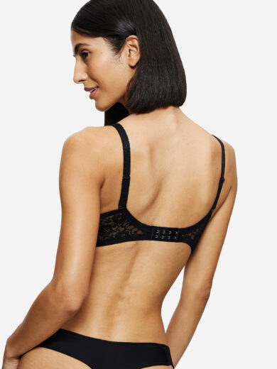 Triumph Amourette WP – Rückansicht