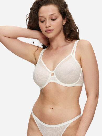 Triumph Signature Sheer W01 EX – Vorderansicht